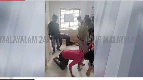 EXCLUSIVE | യുവാക്കളെ നായ്ക്കളെ പോലെ നടത്തിക്കുന്നു; കാസർഗോഡ് ലീ ഗ്രാൻഡ് ബ്രാഞ്ചിലും തൊഴിൽ പീഡനം