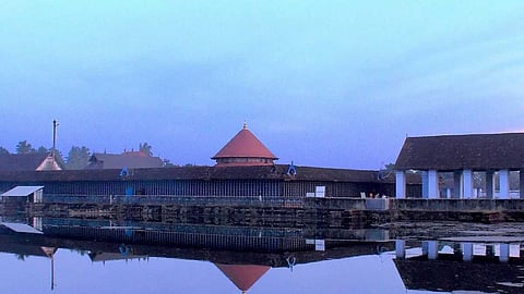 കൂടൽമാണിക്യം ക്ഷേത്രത്തിൽ പുതിയ കഴകക്കാരനെ നിയമിച്ചു; നിയമനം തന്ത്രിമാരുടെ എതിർപ്പിനെത്തുടർന്ന് ബി. എ. ബാലു രാജിവെച്ച ഒഴിവിൽ