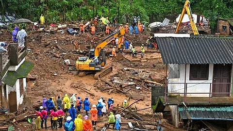 വയനാട് പുനരധിവാസം: വായ്പ എഴുതിത്തള്ളൽ സുപ്രീം കോടതി ഉത്തരവിൻ്റെ അടിസ്ഥാനത്തിൽ പരിഗണിക്കാമെന്ന് കേന്ദ്രം ഹൈക്കോടതിയിൽ
