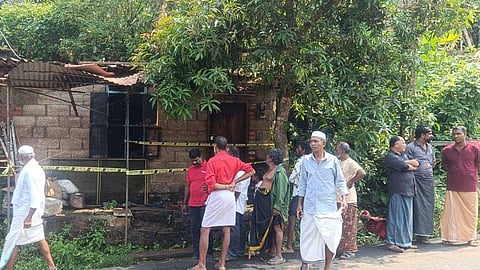 എരുമേലിയില് വീടിന് തീപിടിച്ച സംഭവം; ഭാര്യയ്ക്കു പിന്നാലെ ഭര്ത്താവും മകളും മരിച്ചു