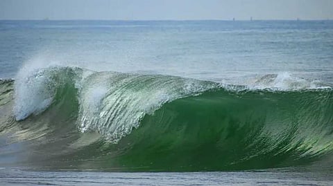 കള്ളക്കടൽ പ്രതിഭാസം; ഉയർന്ന തിരമാലയ്ക്കും കടലാക്രമണത്തിനും സാധ്യത, ജാഗ്രതാ നിർദേശം
