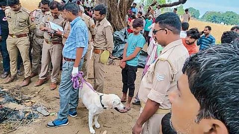 യുപിയില് ദലിത് യുവാവിനെ കൊലപ്പെടുത്തി, മൃതദേഹം കത്തിച്ചു; ഏഴ് പേർക്കെതിരെ കേസ്
