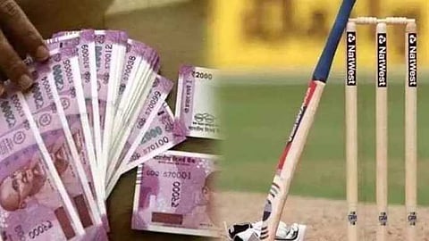 IPL വാതുവെയ്പ്പ്: മുഖ്യസൂത്രധാരനുൾപ്പെടെ 6 പേർ അറസ്റ്റിൽ; പ്രതികളില് നിന്ന് 30 ലക്ഷം രൂപയും പത്ത് മൊബൈല് ഫോണുകളും ലാപ്ടോപ്പുകളും പിടികൂടി