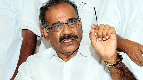 അതിരപ്പിള്ളിയിലെ കാട്ടാന ആക്രമണം; അടിയന്തര റിപ്പോർട്ട് തേടി വനംമന്ത്രി