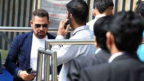 റോബര്ട്ട് വദ്രയെ ഇഡി ചോദ്യം ചെയ്തത് ആറ് മണിക്കൂര്; നാളെ വീണ്ടും ഹാജരകാന് നിര്ദേശം