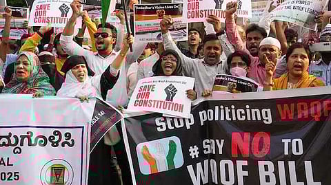 വഖഫ് നിയമ ഭേദഗതിക്കെതിരായ ഹര്ജികള് ഇന്ന് സുപ്രീം കോടതി പരിഗണിക്കും; പ്രധാന പത്ത് പോയിൻ്റുകൾ!