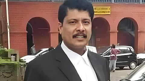 അഭിഭാഷകന് പി.ജി. മനുവിന്റെ മരണം; പീഡനാരോപണം ഉന്നയിച്ച യുവതിയുടെ ഭര്ത്താവ് കസ്റ്റഡിയില്