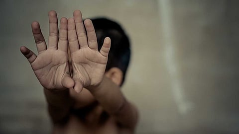 വികൃതി സഹിക്കാൻ വയ്യ; കിളിമാനൂരിൽ അമ്മ മക്കളെ ചട്ടുകം പഴുപ്പിച്ചു പൊള്ളിച്ചു