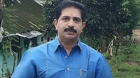 കോട്ടയത്ത് ഡെപ്യൂട്ടി തഹസിൽദാർ വീട്ടിൽ മരിച്ച നിലയിൽ; ഹൃദയാഘാതമെന്ന് പ്രാഥമിക നിഗമനം