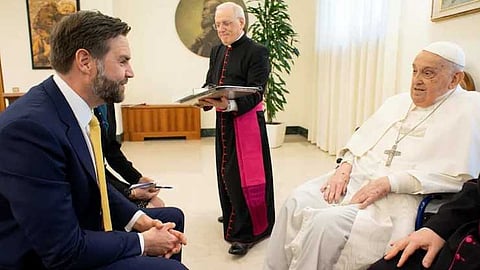 "അദ്ദേഹം അന്ത്യയാത്രയ്ക്കുള്ള ഒരുക്കത്തിലാണെന്ന് തോന്നി"; മാർപാപ്പയുമായുള്ള അവസാന കൂടിക്കാഴ്ചയെ കുറിച്ച് വാൻസ്