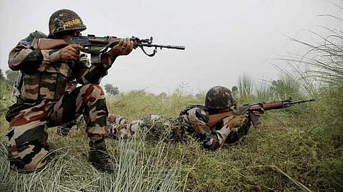 തിരിച്ചടിച്ച് ഇന്ത്യ; ലഷ്കർ ഇ ത്വയ്ബ കമാന്ഡറെ വധിച്ചു