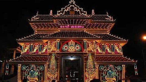 ഇലഞ്ഞിത്തറ മേളം മുതൽ കുടമാറ്റവും വെടിക്കെട്ടും വരെ; തൃശൂർ പൂരം നടത്തിപ്പിലും ആചാരങ്ങളിലും പാറമേക്കാവിന് പ്രാധാന്യമേറെ