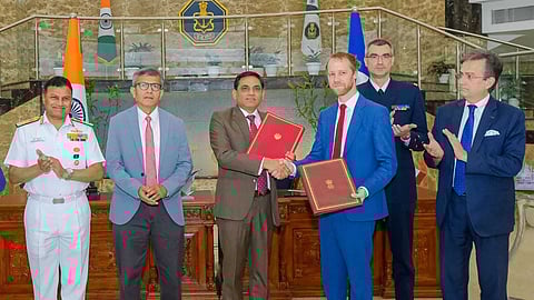 പ്രതിരോധം ശക്തിപ്പെടുത്താന് ഇന്ത്യ: പുതുതായെത്തുക 26 റഫാല് വിമാനങ്ങള്; 63,000 കോടിയുടെ കരാറൊപ്പിട്ടു