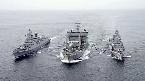 "ഒരു ദൗത്യവും അകലെയല്ല, ഒരു കടലും അത്ര വലുതുമല്ല"; രാജ്യത്തിനായി തിരിച്ചടിക്കാൻ സജ്ജമെന്ന് അറിയിച്ച് ഇന്ത്യൻ നേവി