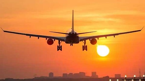 പാകിസ്ഥാന് ഇന്ത്യയുടെ തിരിച്ചടി; വ്യോമാതിർത്തി അടച്ചു