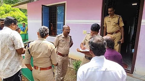 പെൻഷൻ പണം ചെലവാക്കിയതിൽ വിരോധം; കൊല്ലത്ത് ഭാര്യയെ വെട്ടിക്കൊന്ന് വയോധികൻ