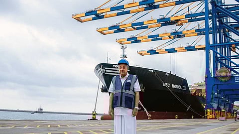 ലോക മാരിടൈം ഭൂപടത്തിൽ കേരളം അടയാളപ്പെടുത്തുകയാണ്; സ്വപ്നം യാഥാർത്ഥ്യമാക്കിയത് നാടിന്റെ കെട്ടുറപ്പ്: മുഖ്യമന്ത്രി