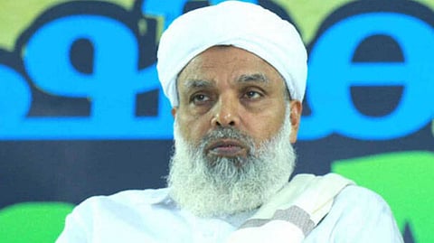 ദീനിന്റെ സ്വത്ത് സ്വന്തമാക്കിയത് മൂടിവെക്കാന് ചില നേതാക്കള് അരമന കയറിയിറങ്ങുന്നു; മുസ്ലീം ലീഗിനെതിരെ ഉമര് ഫൈസി മുക്കം