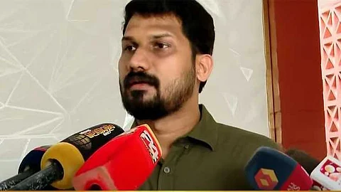 "ഇവരെ സ്റ്റാര് ആക്കിയത് നിര്മാതാക്കള്"; എന്തെങ്കിലും പറഞ്ഞാല് ആരാധകര് ആക്രമിക്കുകയാണെന്ന് ലിസ്റ്റിന് സ്റ്റീഫന്