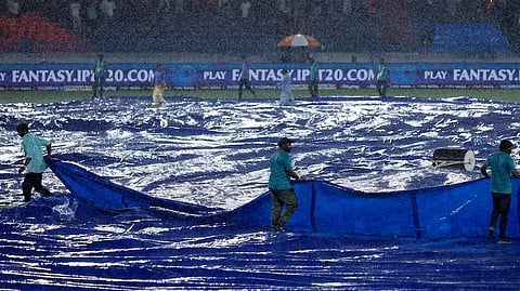 IPL 2025 | SRH VS DC | മഴ ചതിച്ചു, മത്സരം ഉപേക്ഷിച്ചു; പ്ലേ ഓഫ് കാണാതെ ഹൈദരാബാദ് പുറത്തേക്ക്