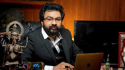 പുരാവസ്തു തട്ടിപ്പ് കേസ്: പ്രതി മോൺസൺ മാവുങ്കലിന് ഹൈക്കോടതിയുടെ ഇടക്കാല ജാമ്യം