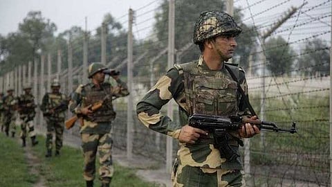 പാക് ആക്രമണങ്ങളുടെ മുനയൊടിച്ച് ഇന്ത്യ, വ്യോമ പ്രതിരോധവും തകർത്തു; പാകിസ്ഥാന് മിസൈലുകള് ലക്ഷ്യമിട്ടത് 15 നഗരങ്ങളെ