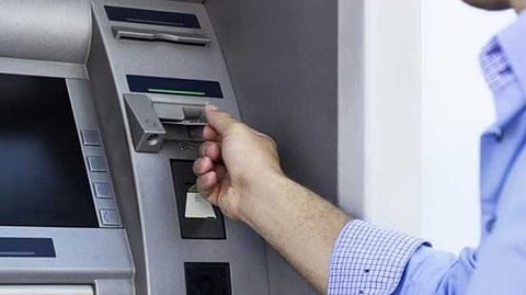 രാജ്യത്തെ എടിഎമ്മുകൾ 2-3 ദിവസത്തേക്ക് അടച്ചിടുമോ? വാട്സ്ആപ്പിൽ പ്രചരിക്കുന്ന വാർത്ത നിഷേധിച്ച് സർക്കാർ