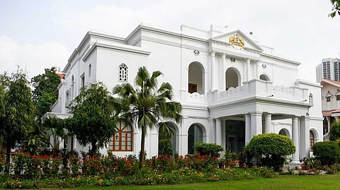 ഇന്ത്യ-പാക് സംഘർഷം: അതിർത്തി സംസ്ഥാനങ്ങളിൽ നിന്ന് മടങ്ങുന്ന എഴുപത്തഞ്ചോളം വിദ്യാർഥികൾ കേരള ഹൗസിലെത്തി