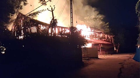 പത്തനംതിട്ടയില് ബിവറേജസ് ഗോഡൗണില് വന് തീപിടിത്തം