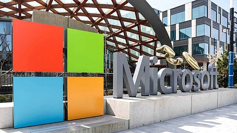 ലാഭം കുതിച്ചുയരുന്നതിനിടയിലും കൂട്ടപ്പിരിച്ചുവിടല്; 6000 ജീവനക്കാരെ പിരിച്ചുവിടാനൊരുങ്ങി മൈക്രോസോഫ്റ്റ്