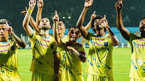 കേരള ബ്ലാസ്റ്റേഴ്സിന് തിരിച്ചടി; 2025-26 സീസണിലേക്കുള്ള പ്രീമിയര് വണ് ക്ലബ് ലൈസന്സ് റദ്ദാക്കി അഖിലേന്ത്യാ ഫുട്ബോള് ഫെഡറേഷന്