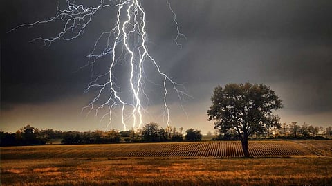 ഒഡീഷയില് മിന്നലേറ്റ് 10 പേര് മരിച്ചു; നിരവധി പേര്ക്ക് പരിക്ക്
