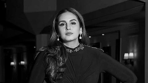 "നടന്മാര് വാങ്ങുന്നത് 45 കോടി, എന്റെ പ്രതിഫലം അതിനടുത്ത് പോലും എത്തുന്നില്ല"; തുല്യവേതനം നടപ്പാക്കാത്തതിനെ കുറിച്ച് ഹുമ ഖുറേഷി