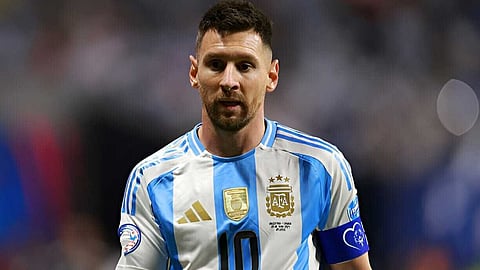 മെസിയുടെ വരവ്: സ്വർണ വ്യാപാര മേഖലയിൽ നിന്ന് കോടികള് പിരിച്ചു; ആദ്യ സ്പോണ്സര്മാര്ക്കെതിരെ മുഖ്യമന്ത്രിക്ക് പരാതി