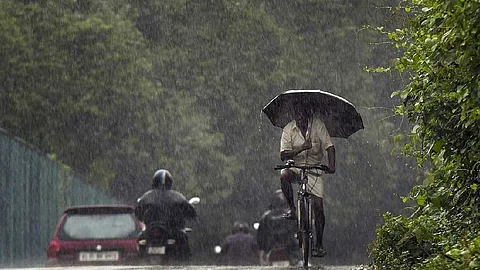 കാലവർഷം അടുത്തെത്തി; വടക്കൻ ജില്ലകളിൽ അടുത്ത മൂന്ന് ദിവസം മഴ മുന്നറിയിപ്പ്
