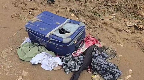 ബെംഗളൂരുവിൽ റെയിൽവേ ട്രാക്കിന് സമീപം സ്യൂട്ട്കേസിൽ യുവതിയുടെ മൃതദേഹം; ട്രെയിനിൽ നിന്ന് വലിച്ചെറിഞ്ഞതാകാമെന്ന് സംശയം