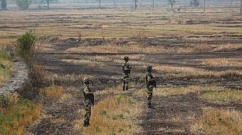 ജമ്മു കശ്മീരിൽ സുരക്ഷാ സേനയും ഭീകരരും തമ്മിൽ ഏറ്റുമുട്ടൽ; ജെഇഎം ഭീകരർക്കായി തെരച്ചിൽ ശക്തമാക്കി സൈന്യം