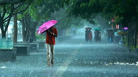 സംസ്ഥാനത്ത് ഇന്നു മുതൽ അതിശക്ത മഴ മുന്നറിയിപ്പ്; ജില്ലകളിൽ റെഡ്, ഓറഞ്ച് അലേർട്ടുകൾ