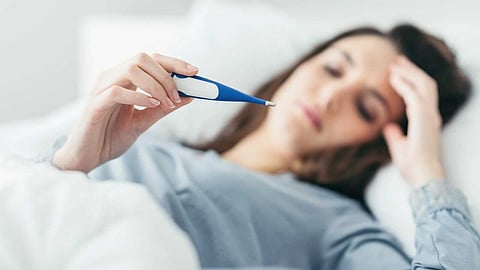 സംസ്ഥാനത്ത് പനി പടരുന്നു; പകർച്ചവ്യാധി ഭീഷണി, ജാഗ്രതാനിർദേശവുമായി ആരോഗ്യവകുപ്പ്