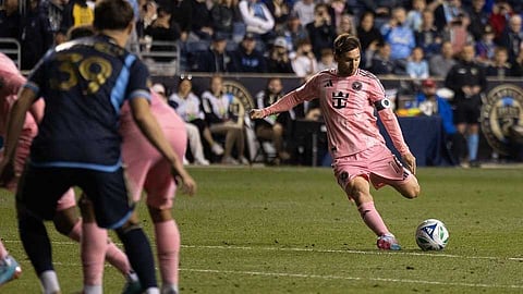 VIDEO | വീണ്ടും മെസ്സി മാജിക്, കണ്ണഞ്ചിപ്പിക്കുന്ന ഫ്രീകിക്ക് ഗോളുമായി GOAT; ഒപ്പം ചരിത്രനേട്ടവും!