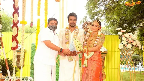 மதன் கெளரி திருமணம் : கலந்து கொண்ட நிதி அமைச்சர் பி டி ஆர் பழனிவேல் தியாகராஜன்