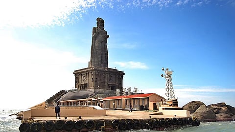 Valluvar Silai