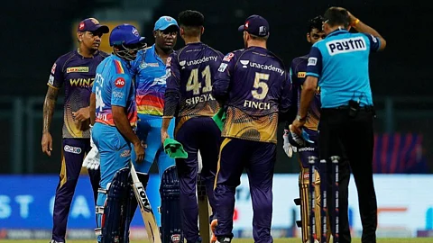 KKR vs DC