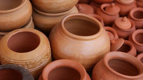 மண் பானை