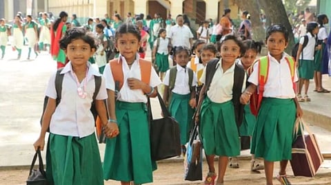 தமிழகத்தில் ஜுன் 13 -ம் தேதி பள்ளிகள் திறப்பு!