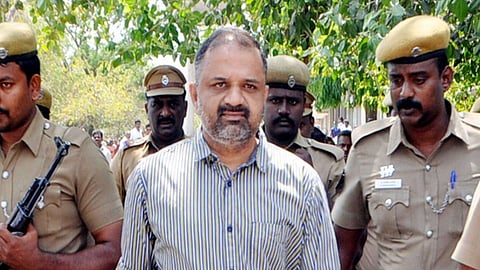 பேரறிவாளன் விடுதலை : உச்சநீதி மன்றம் தீர்ப்பு - 31 வருட சிறை வாழ்க்கை முடிவுக்கு வந்தது