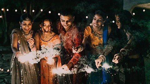 Eco Friendly Diwali : சுற்று சூழல் விழிப்புணர்வுடன் தீபாவளியை கொண்டாடுவது எப்படி?