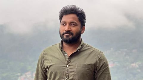 Bigg Boss : மக்கள் மனதை வென்ற விக்ரமன் - என்ன செய்தார் தெரியுமா?