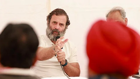 "சீனா ஆக்கிரமிப்பு குறித்து யாரும் கேள்வி எழுப்புவதில்லை" - ராகுல் காந்தி குற்றச்சாட்டு