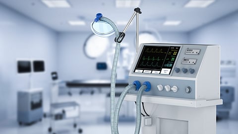 'வென்டிலேட்டர் இரைச்சலால் எரிச்சல்' - சக நோயாளியை கொலை செய்ய பார்த்த 72 வயது மூதாட்டி!